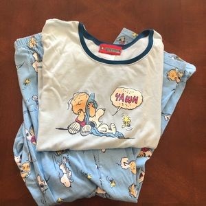 Peanuts Snoopy matching Pajamas set